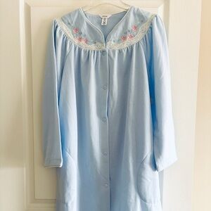 Adonna Women's Robe Long Sleeve Snap Front Mid Length Lace Embroidered Size Med